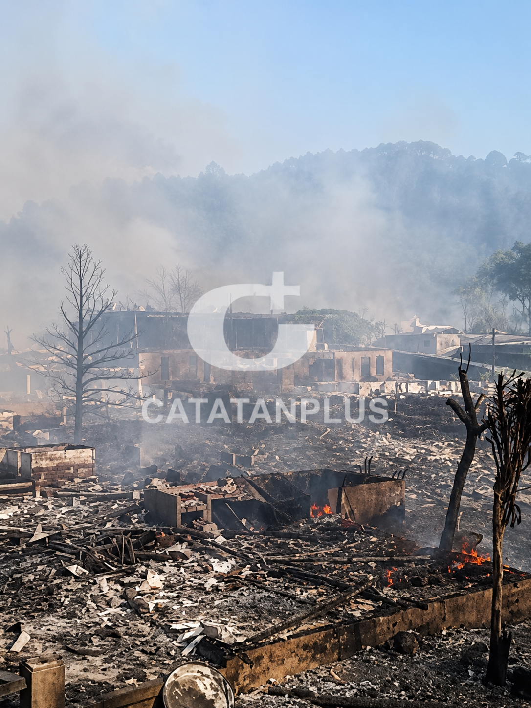 Kebakaran Hebat Landa Kasepuhan Ciptamulya Sukabumi, Sejumlah Bangunan Dilaporkan Terbakar